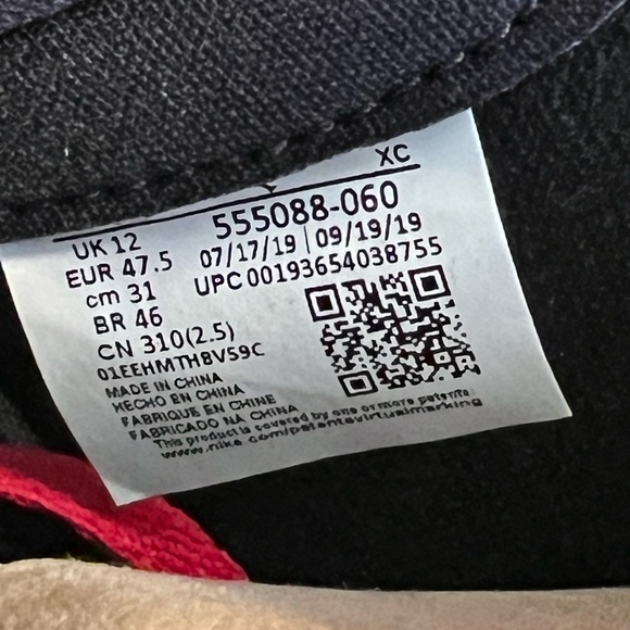 Air Jordan 1 Retro High OG Black Satin / Black Gym Red - Picture 5 of 10